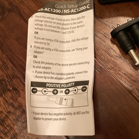 NWOT Insignia AC Adapter with USB Port - Picture 5 of 5